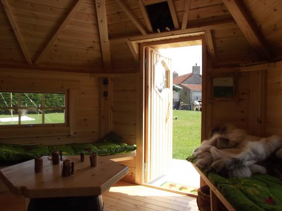 Intérieur cabane des elfes