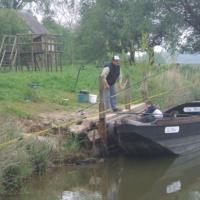 Embarquement pour la Gabarre ( ancienne barque pour naviguer sur le Marais)