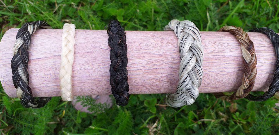 bracelets en crins de cheval